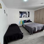 Apartamento con Balcón y Vista al Mar