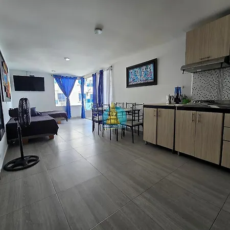 Con Balcón Y Vista Al Mar Apartamento *