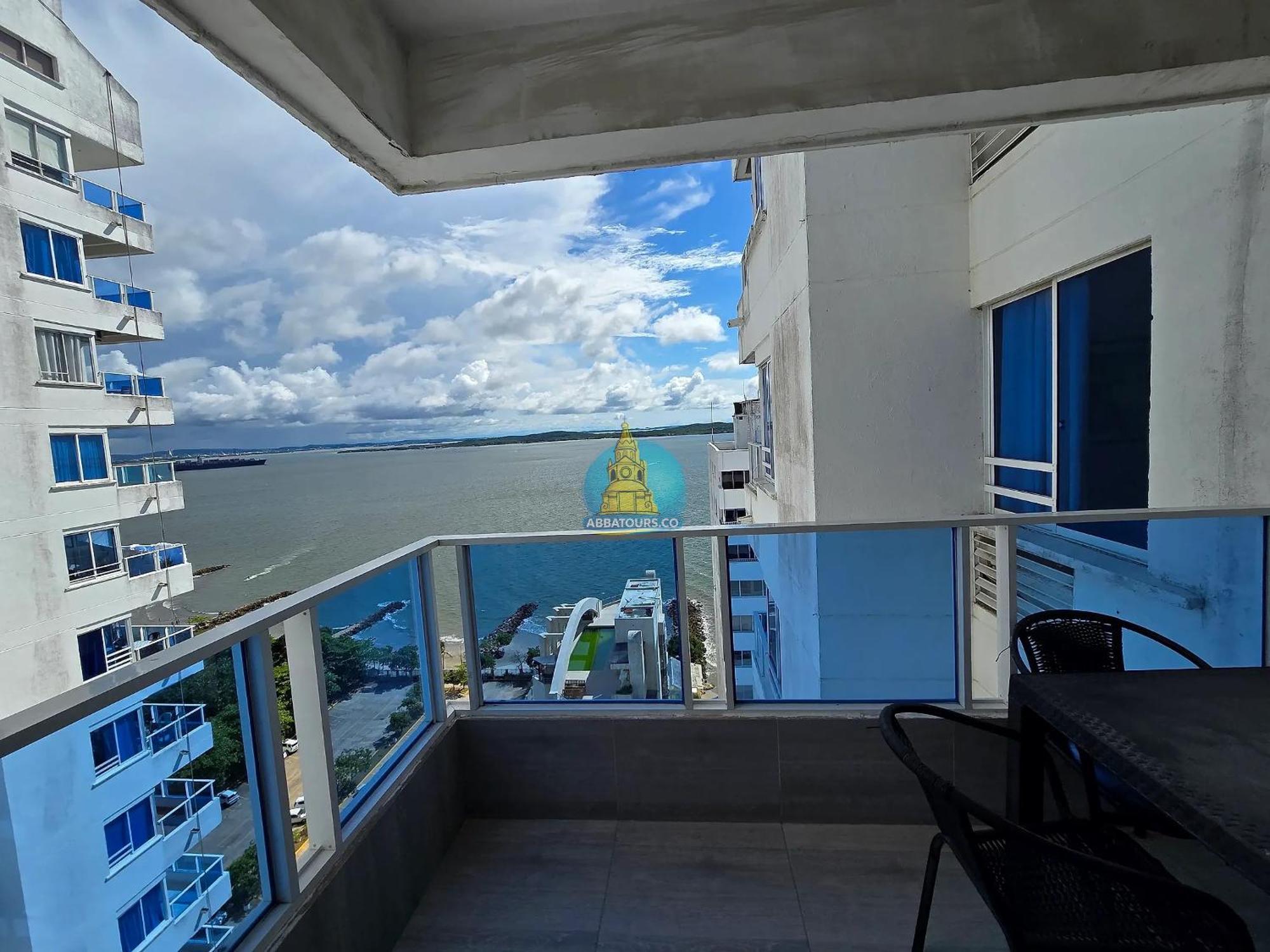 Con Balcón Y Vista Al Mar Apartamento